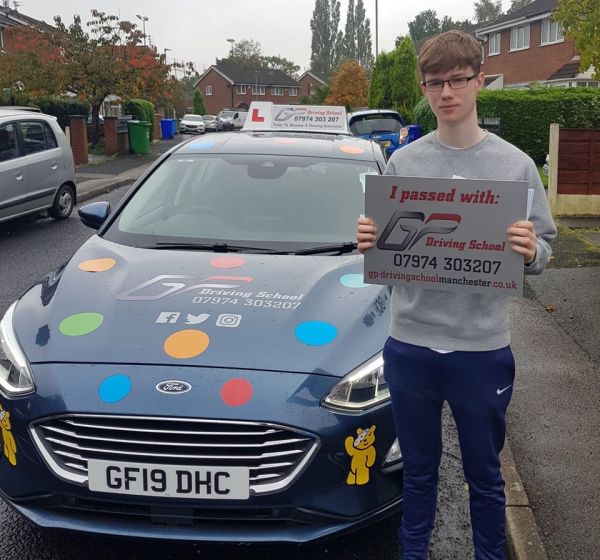 Cheap driving lessons in altrincham